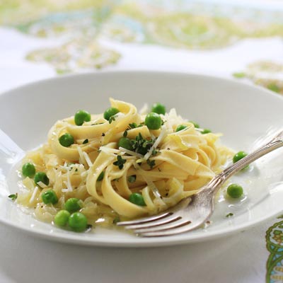 Fettuccine with Peas, Leeks and Thyme