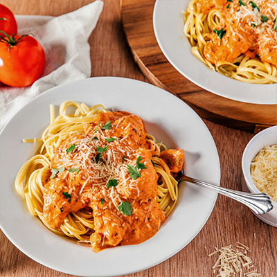 Chicken in Creamy Tomato Sauce With Linguine